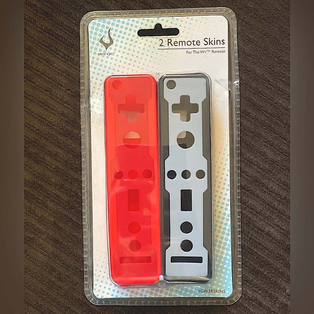 Nintendo Wii Remote Sleeve Set — Black and Red - Picture 10 of 10